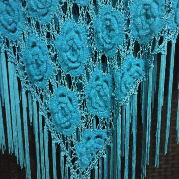 Ladies crochet poncho - Picture 3 of 4